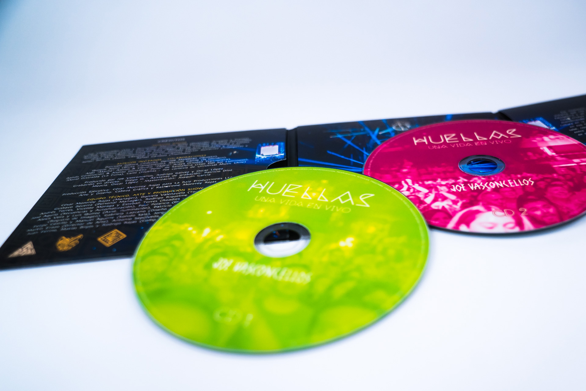 HUELLAS, UNA VIDA EN VIVO (2021) - DISCO DOBLE EN VIVO - Imagen 4